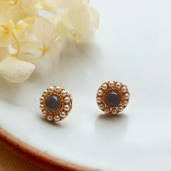 🌺HP🌺 Pearl Earrings 14k - Picture 2 of 6